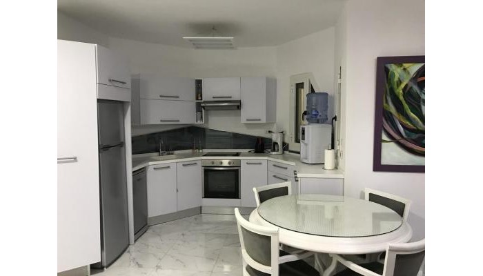 Regency Towers Apartments poza 15
