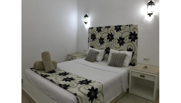 Regency Towers Apartments poza 3