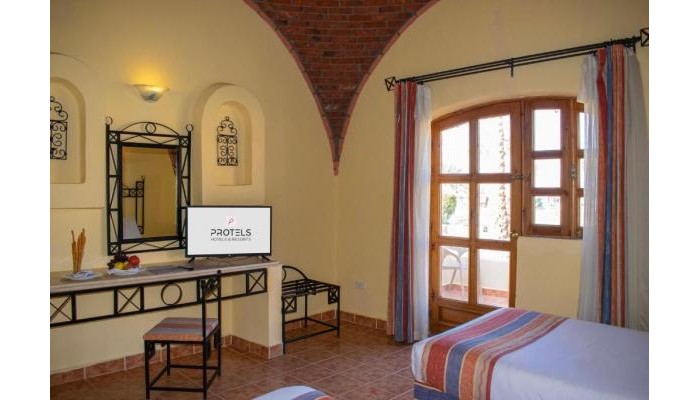 Protels Crystal Beach Resort poza 4