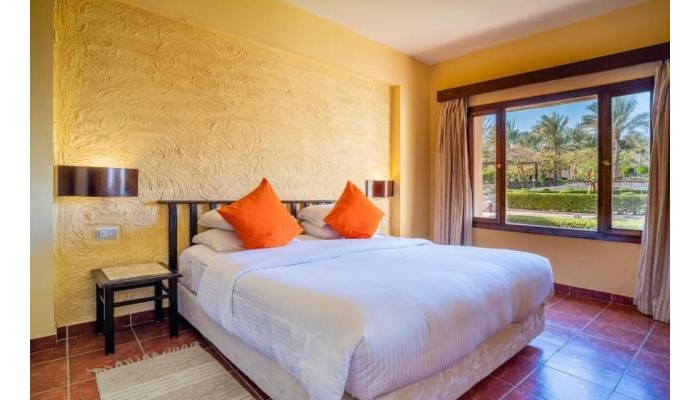 Tamra Beach Resort poza 2