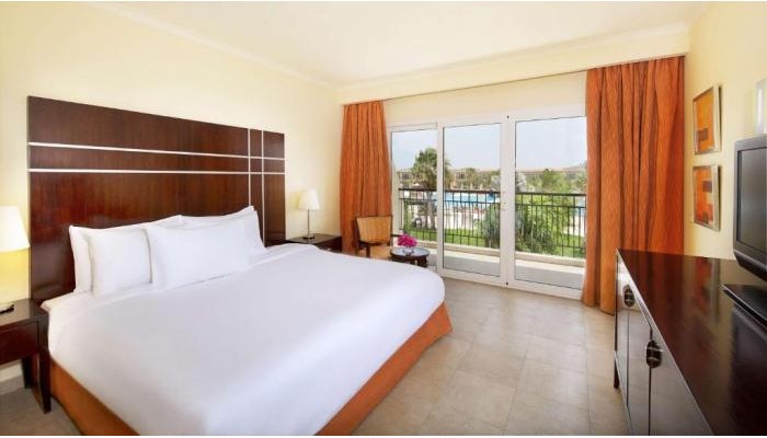 Doubletree By Hilton Sharks Bay Resort poza 4