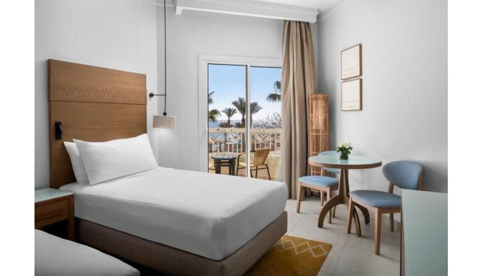 Doubletree By Hilton Sharks Bay Resort poza 1