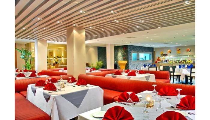 Coral Sea Aqua Club Resort poza 9